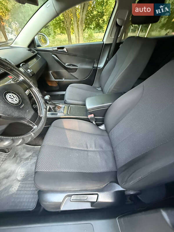 Універсал Volkswagen Passat 2006 в Гайвороні