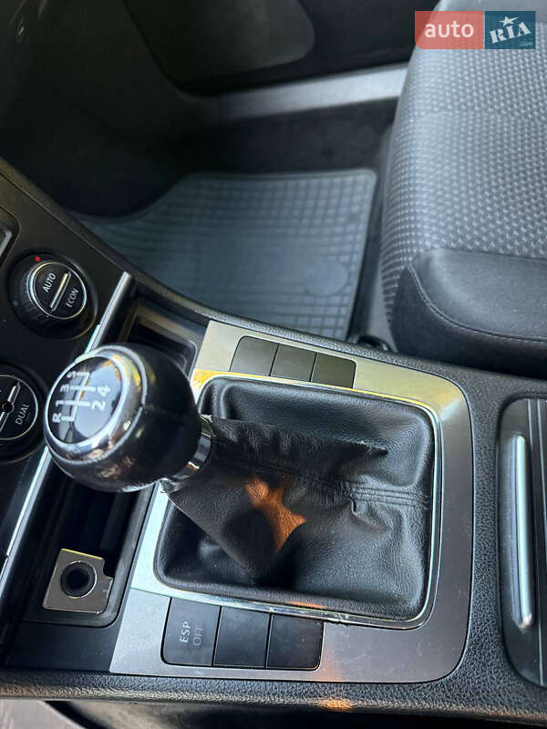 Універсал Volkswagen Passat 2006 в Гайвороні