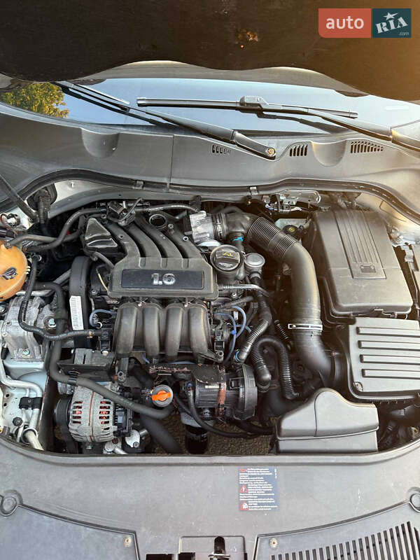 Універсал Volkswagen Passat 2006 в Гайвороні