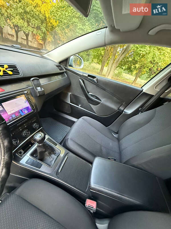 Універсал Volkswagen Passat 2006 в Гайвороні
