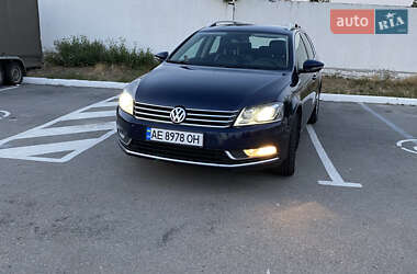 Универсал Volkswagen Passat 2012 в Днепре