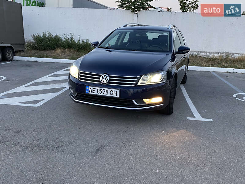 Универсал Volkswagen Passat 2012 в Днепре