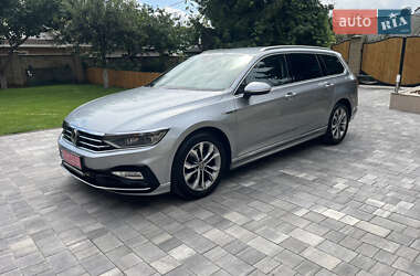 Универсал Volkswagen Passat 2021 в Житомире