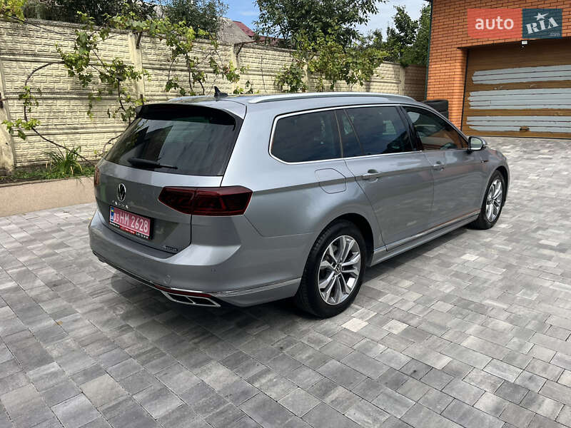 Универсал Volkswagen Passat 2021 в Житомире