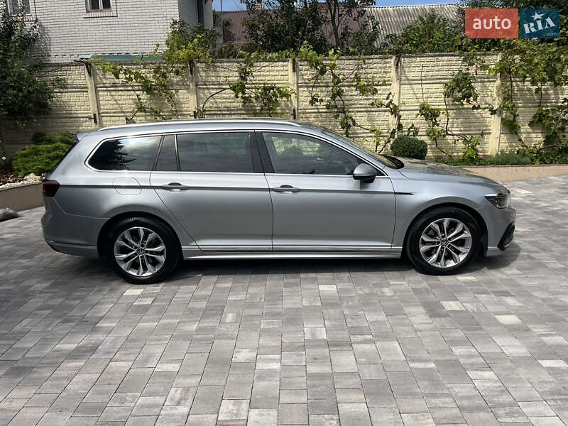 Универсал Volkswagen Passat 2021 в Житомире
