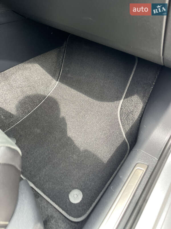 Универсал Volkswagen Passat 2021 в Житомире