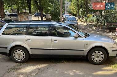 Универсал Volkswagen Passat 2004 в Кривом Роге