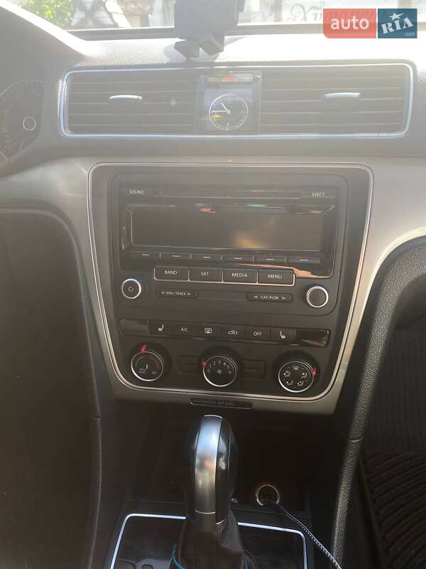 Седан Volkswagen Passat 2015 в Броварах