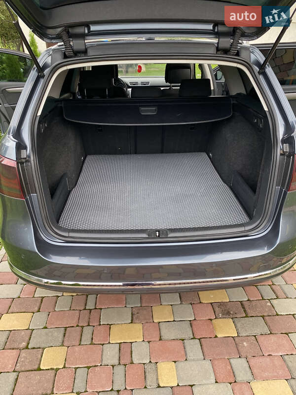 Універсал Volkswagen Passat 2011 в Дрогобичі