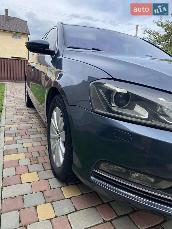 Універсал Volkswagen Passat 2011 в Дрогобичі