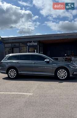 Універсал Volkswagen Passat 2016 в Кам'янці