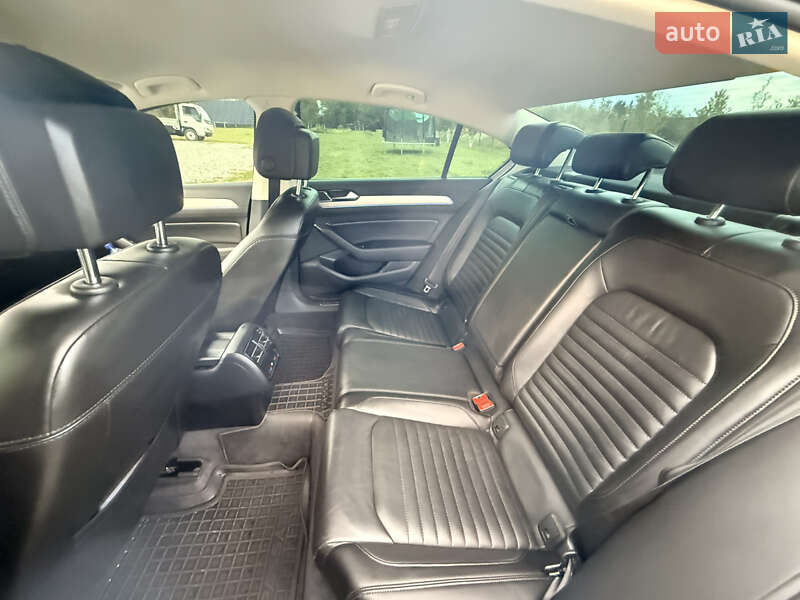 Седан Volkswagen Passat 2018 в Виноградове