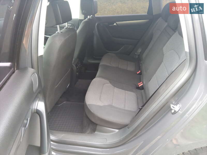 Універсал Volkswagen Passat 2011 в Турійську