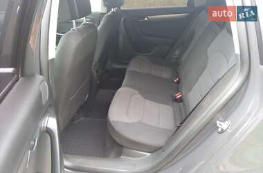 Універсал Volkswagen Passat 2011 в  фото 11 Універсал Volkswagen Passat 2011 в