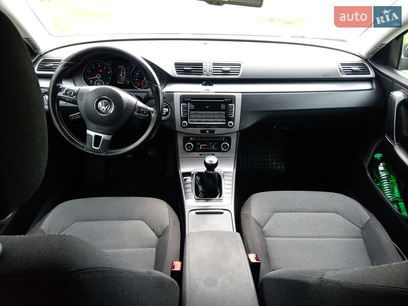 Універсал Volkswagen Passat 2011 в Турійську