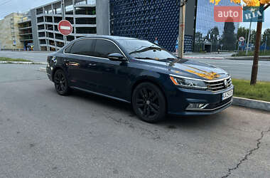 Седан Volkswagen Passat 2018 в Києві