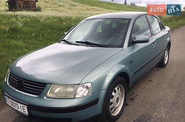 Седан Volkswagen Passat 1998 в Коломиї