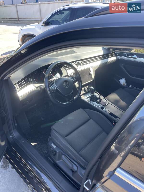 Універсал Volkswagen Passat 2017 в Чернігові