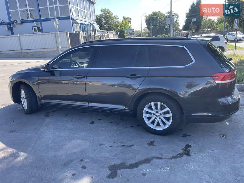 Універсал Volkswagen Passat 2017 в Чернігові