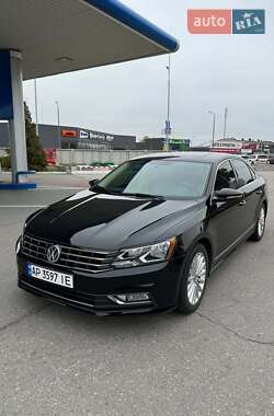 Седан Volkswagen Passat 2015 в Львові