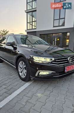 Універсал Volkswagen Passat 2020 в Вараші