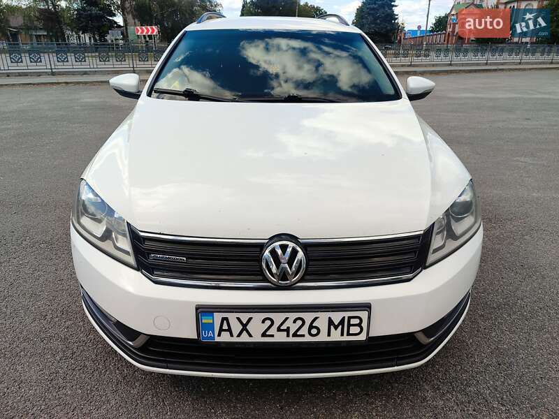 Універсал Volkswagen Passat 2011 в Первомайську