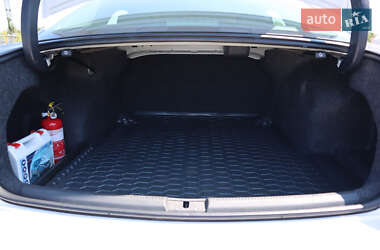 Седан Volkswagen Passat 2013 в 