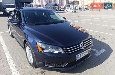 Седан Volkswagen Passat 2015 в Ивано-Франковске