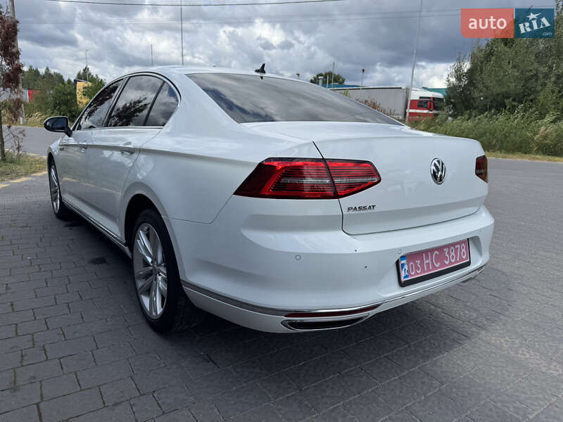 Седан Volkswagen Passat 2017 в Ковеле