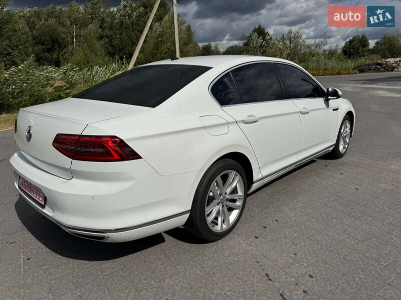 Седан Volkswagen Passat 2017 в Ковеле