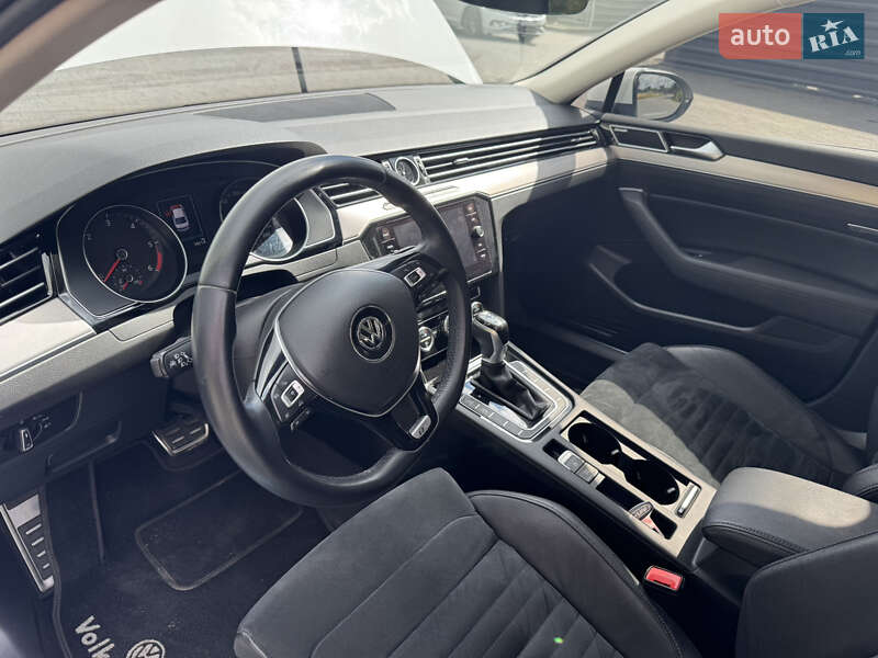 Седан Volkswagen Passat 2017 в Ковеле