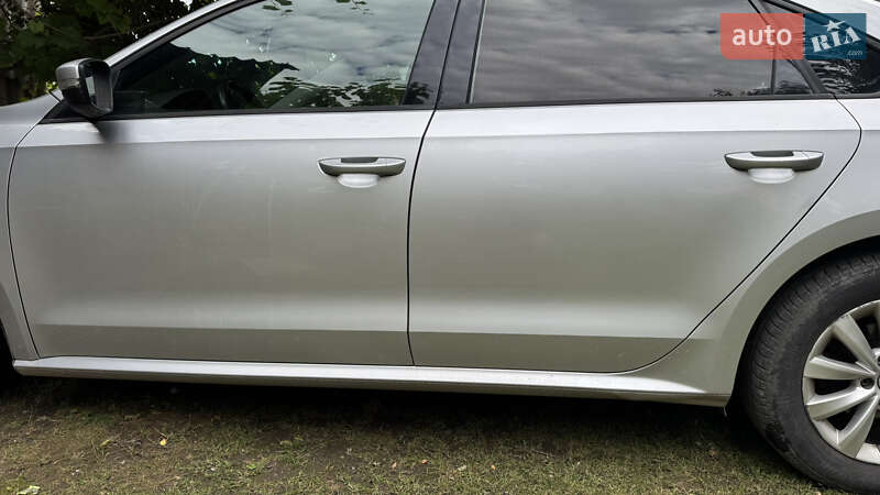Седан Volkswagen Passat 2014 в Здолбунове