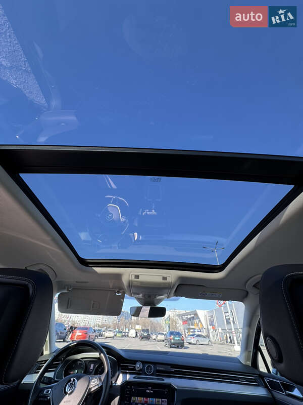 Універсал Volkswagen Passat 2017 в Запоріжжі