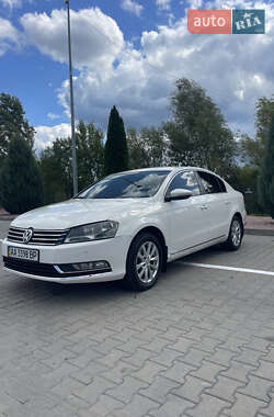 Седан Volkswagen Passat 2014 в Житомире