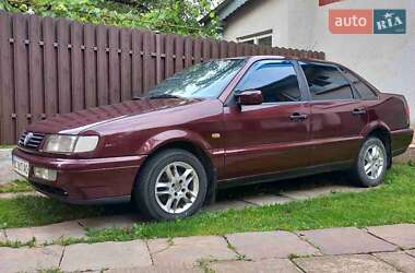 Седан Volkswagen Passat 1995 в Стрые