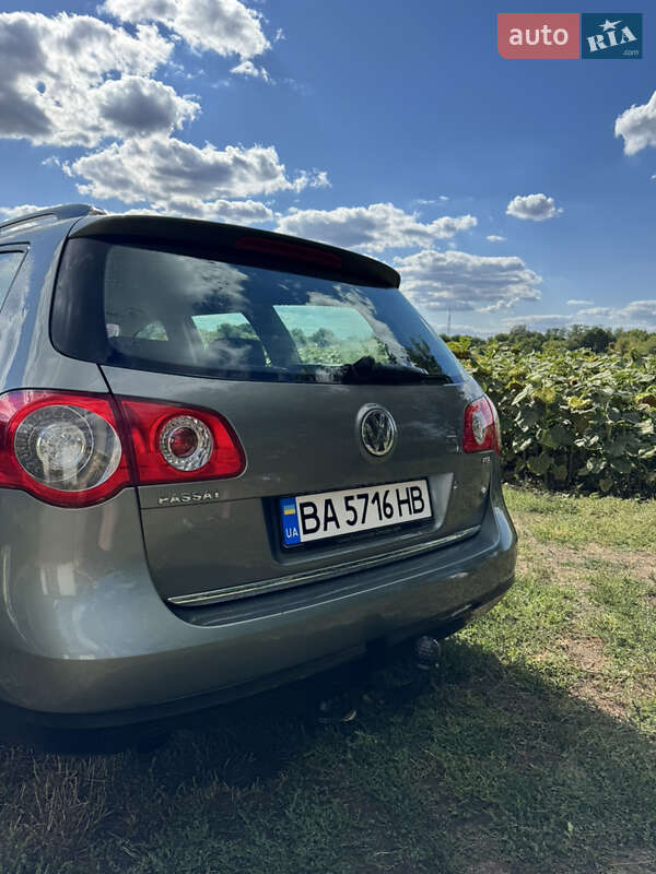 Универсал Volkswagen Passat 2006 в Благовещенском фото 8 Универсал Volkswagen Passat 2006 в Благовещенском
