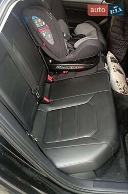 Седан Volkswagen Passat 2015 в 