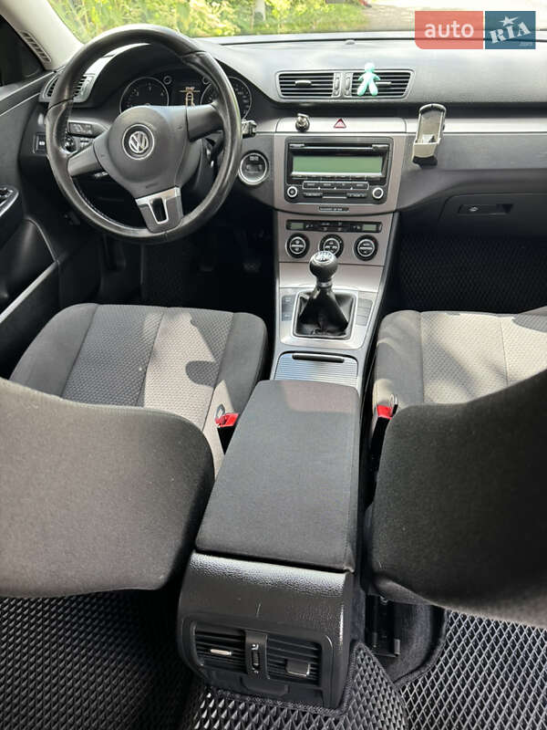 Универсал Volkswagen Passat 2009 в Луцке фото 9 Универсал Volkswagen Passat 2009 в Луцке