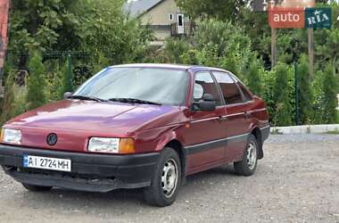 Седан Volkswagen Passat 1991 в Дубно