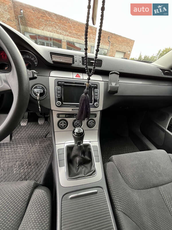 Седан Volkswagen Passat 2007 в Любомле
