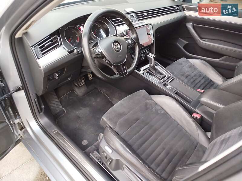 Универсал Volkswagen Passat 2017 в Львове