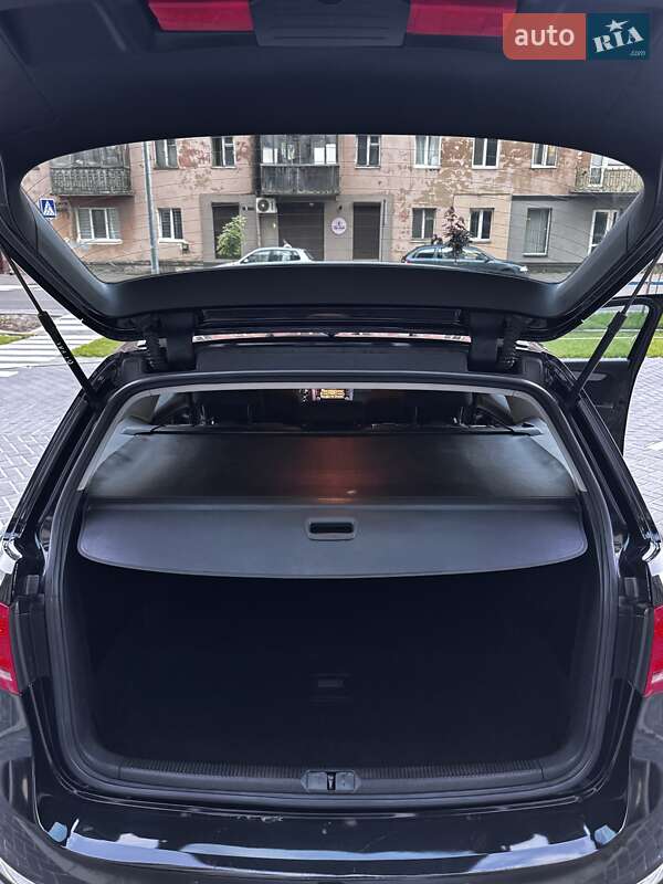 Універсал Volkswagen Passat 2012 в Івано-Франківську