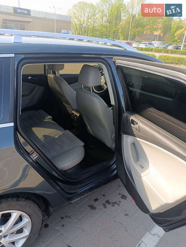 Універсал Volkswagen Passat 2006 в Житомирі
