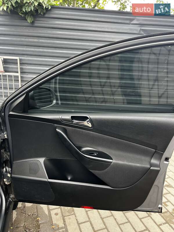 Седан Volkswagen Passat 2008 в Ивано-Франковске