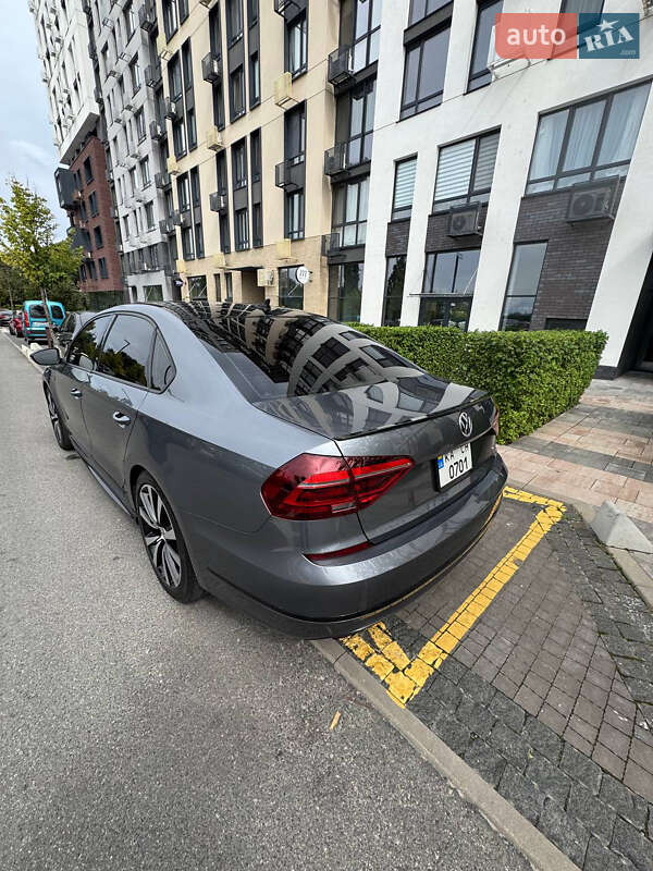 Седан Volkswagen Passat 2018 в Киеве фото 8 Седан Volkswagen Passat 2018 в Киеве