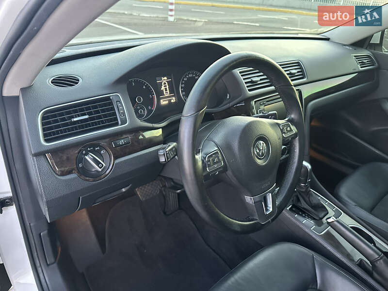 Седан Volkswagen Passat 2013 в Одессе фото 45 Седан Volkswagen Passat 2013 в Одессе