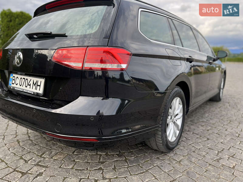 Универсал Volkswagen Passat 2016 в Жовкве