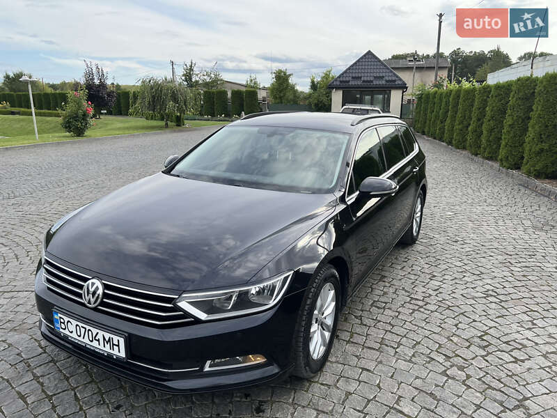 Универсал Volkswagen Passat 2016 в Жовкве