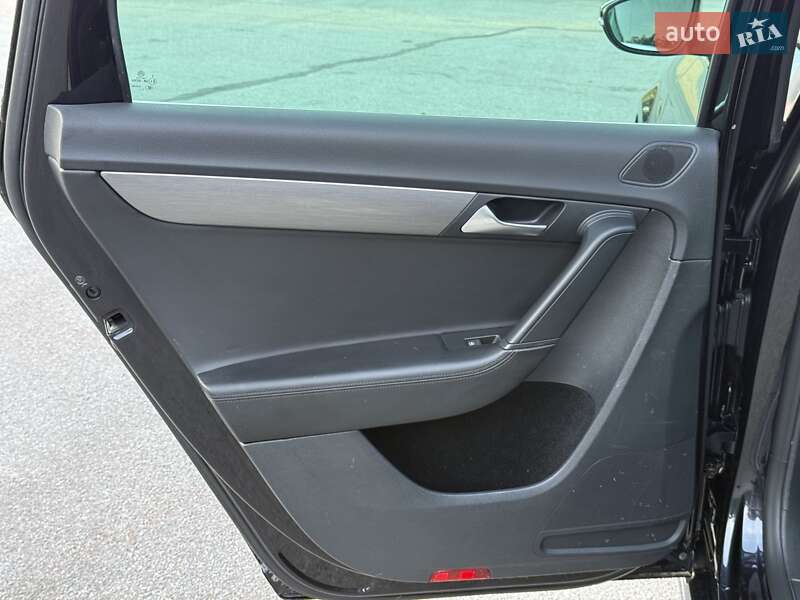 Универсал Volkswagen Passat 2014 в Черновцах фото 17 Универсал Volkswagen Passat 2014 в Черновцах