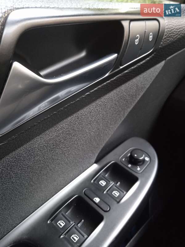 Универсал Volkswagen Passat 2009 в Львове